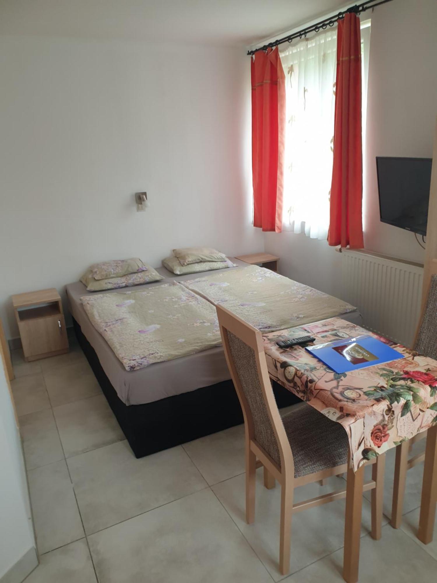 Anita Apartman Σόπρον Εξωτερικό φωτογραφία