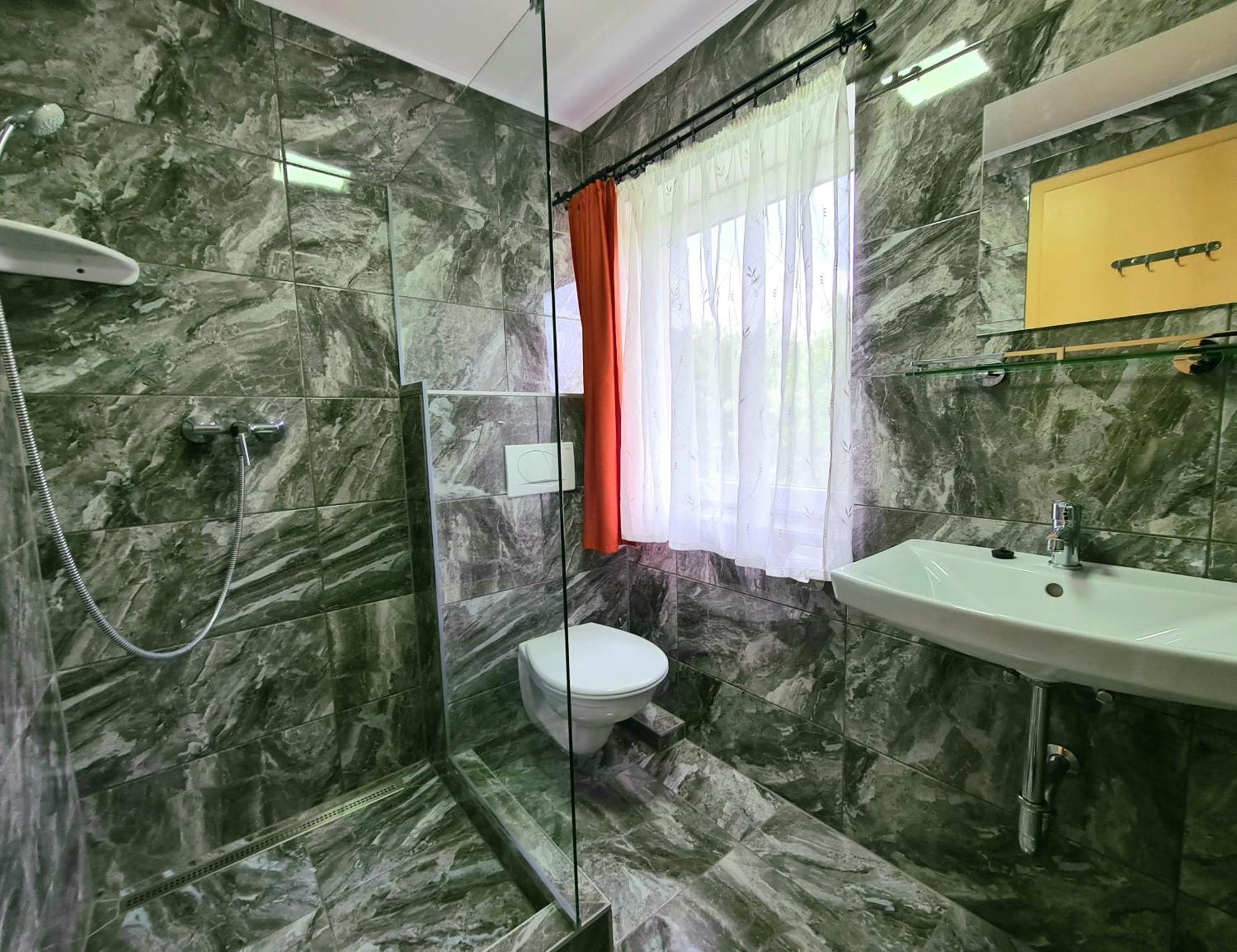 Anita Apartman Σόπρον Εξωτερικό φωτογραφία